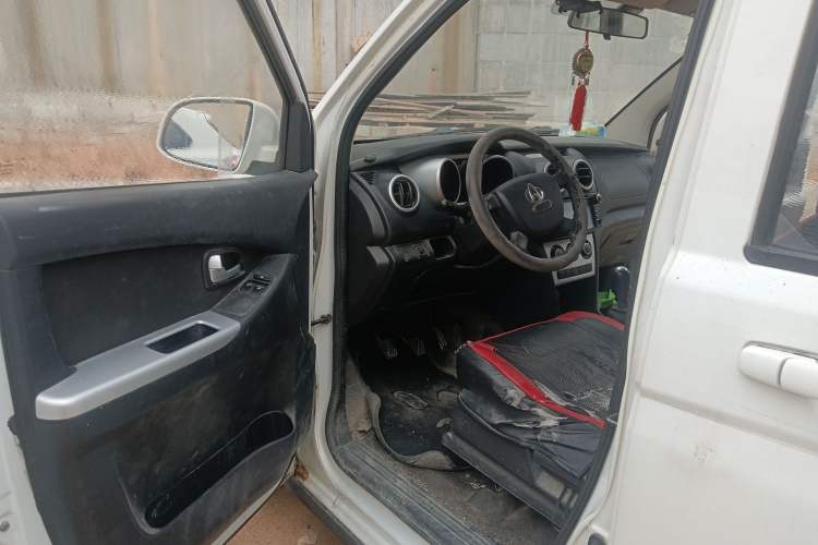 Used CHANGAN KAICHENG Ounuo S 2015 1.5L Jin Ouno Standard Model Driver Seat