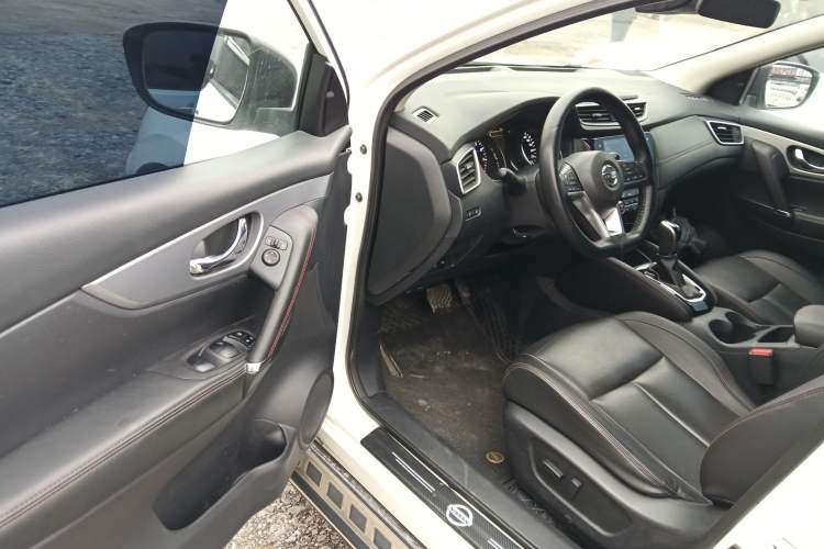 Used Nissan Qashqai 2022 2.0L CVT XV Premier Luxury Edition Driver Seat