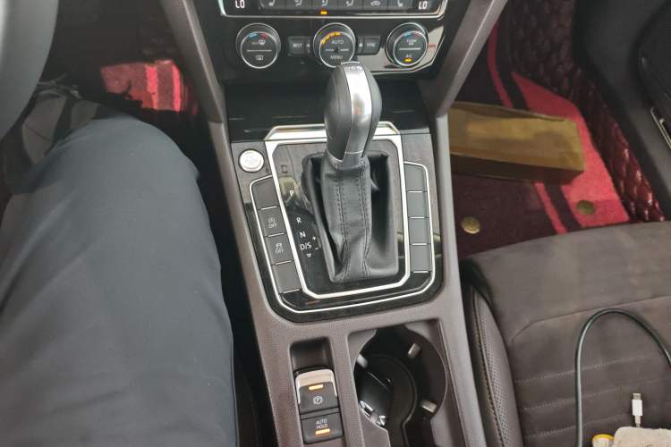 Used Volkswagen Magotan 2018 330TSI DSG Luxury Model Gear Lever