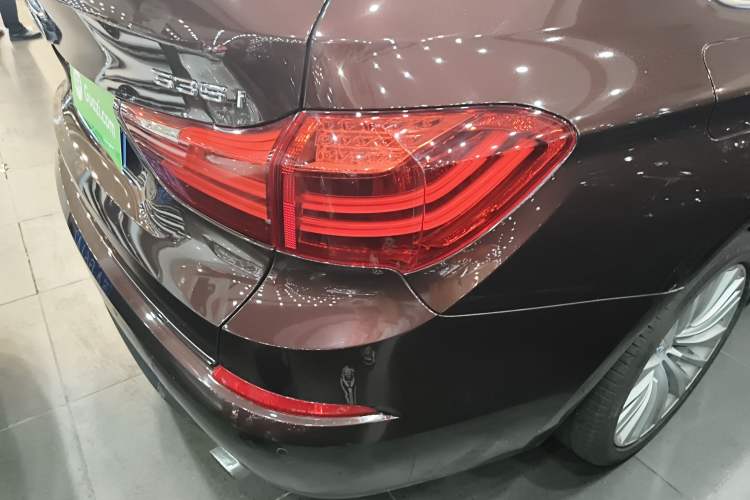 Used BMW 5 Series GT 2015 535i Luxury Edition