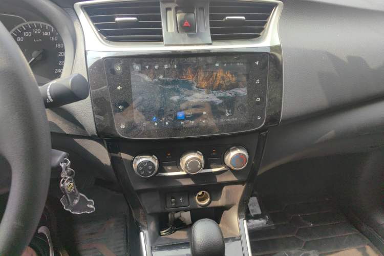 Used Nissan Sylphy 2022 Classic 1.6XL CVT Luxury Edition Audio And AC Panel