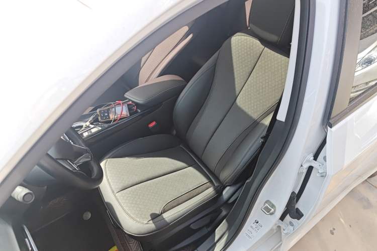 Used Buick Verano 2023 Pro Enjoyment Edition Left Front Seat