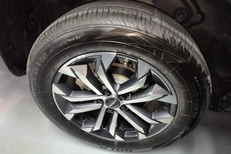Used Haval DARGO 2024 1.5T DCT Border Collie Edition Right Rear Wheel Hub
