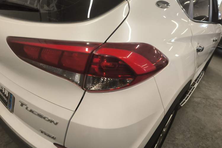 Used Hyundai Tucson 2018 1.6T Dual-Clutch Two-Wheel Drive 15th Anniversary Special Edition
