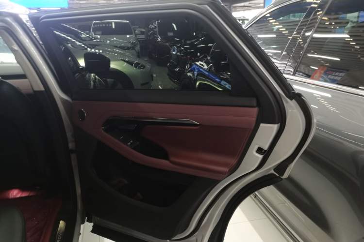 Used Land Rover Range Rover Evoque 2023 Aurora L 249 PS Luxury Edition