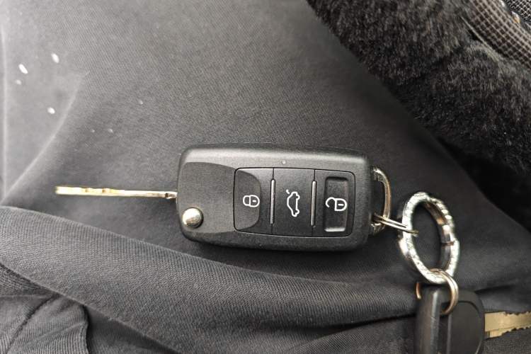 Used Mazda 6 2011 2.0L Automatic Fashion Edition Vehicle Key