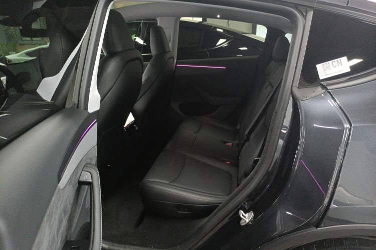 Used Tesla Model Y 2025 Long-Range All-Wheel Drive First Edition