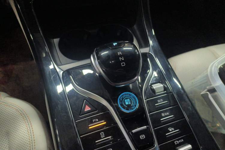 Used BYD Qin PLUS 2024 HONOR Edition DM-i 55KM Leading Model
