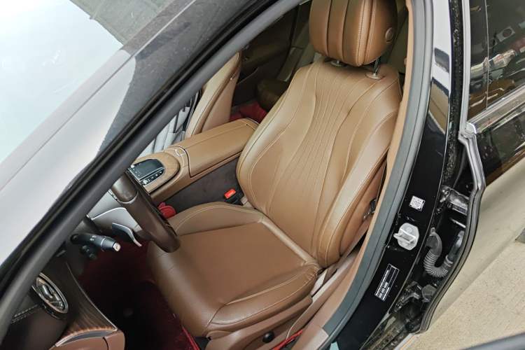 Used Mercedes-Benz E-Class 2021 Facelift E 300 L Stylish Edition
