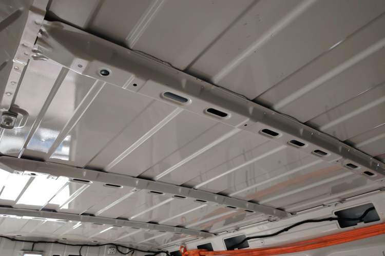 Used Foton Scenic i7 2025 Model—Professional Logistics Short-axle Front-wheel-drive, CATL 43.53 kWh, Zhiyuan Edition, Flat Roof, Single Tire, 2 Seats