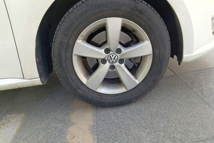 Used Volkswagen Lavida 2013 Revised Classic 1.6L Manual Fashion Edition
