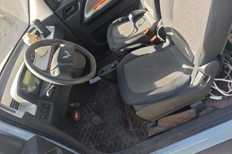 Used Wuling Hongguang MINIEV 2020 Freedom Version Lithium Iron Phosphate Left Front Seat