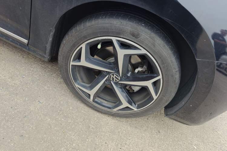 Used Volkswagen Passat 2023 330TSI Starry Elite Edition Right Front Wheel Hub