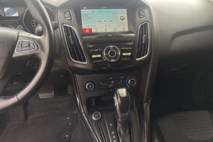 Used Ford Focus 2018 Hatchback Classic 1.6L Automatic Trendy SmartDrive Edition