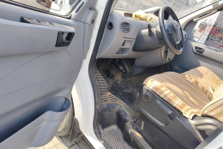 Used SAIC MAXUS Xintu V80 2019 2.0T Plus AMT Aoyuntong Short Wheelbase Ultra-Low Roof 5/6-Seater