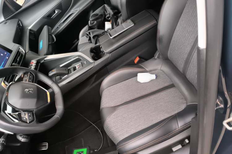 Used Peugeot 5008 2017 380THP 7-Seater Elite Edition
