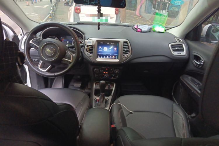 Used Jeep Compass 2017 200T Automatic Family Edition
