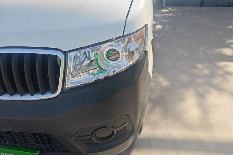 Used Jinbei Hiace X30 2023 1.5L Super-Enjoyment Van 2/5 Seats Non-Air-Conditioned Version SWC15M Left Front Headlight