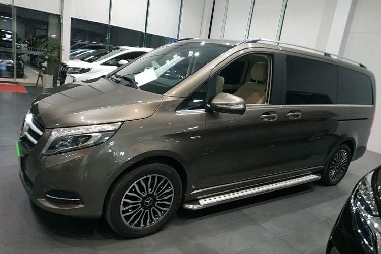 Used Mercedes-Benz V-Class 2017 V 260 Prestige Edition
