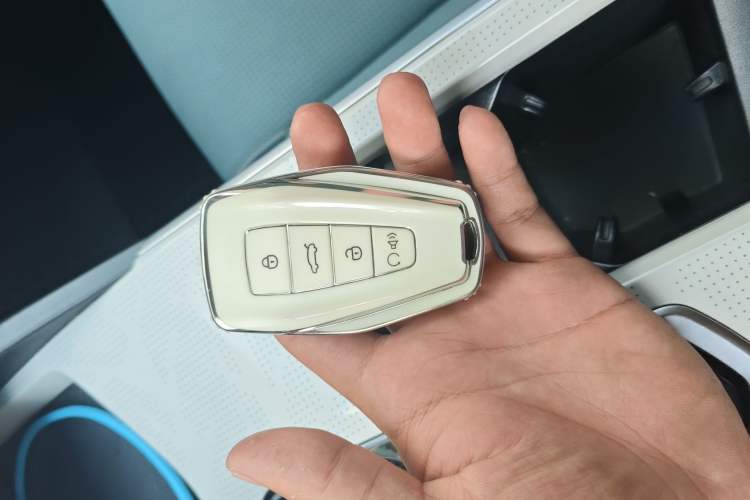 Used Geely Auto Emgrand L HiP 2022 1.5TD-DHT Pro 100KM Super Rui Vehicle Key