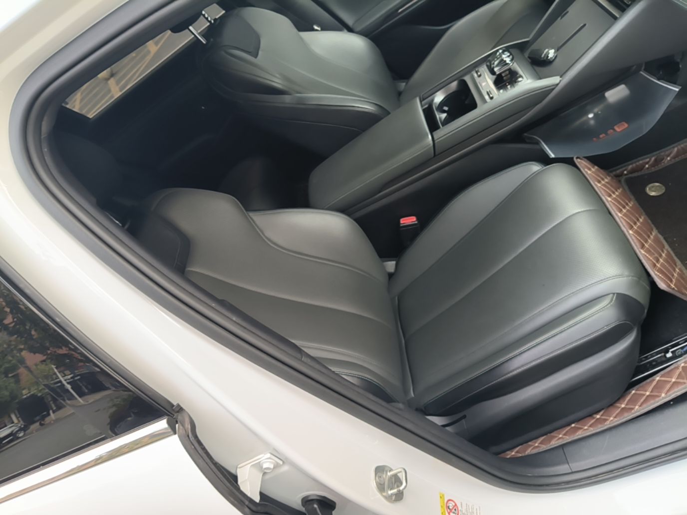 BYD Qin L 2024 DM-i 80KM Leading Model — снимка 19