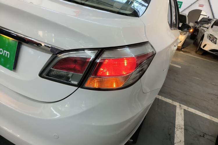 Used Chery Arrizo 3 2015 1.5L Manual High-End Version