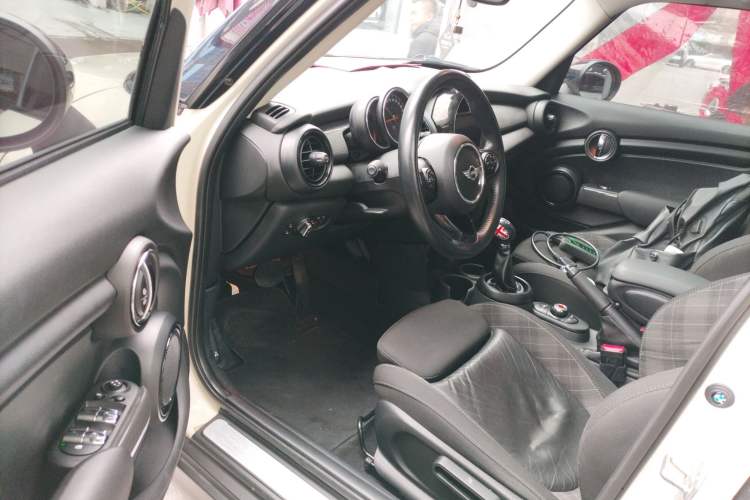 Used MINI MINI 2016 1.5T COOPER Five-Door Edition