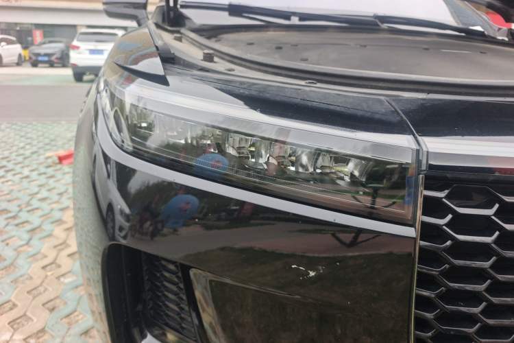 Used Li Auto ONE 2021 Extended-Range 6-Seater Version Right Front Headlight