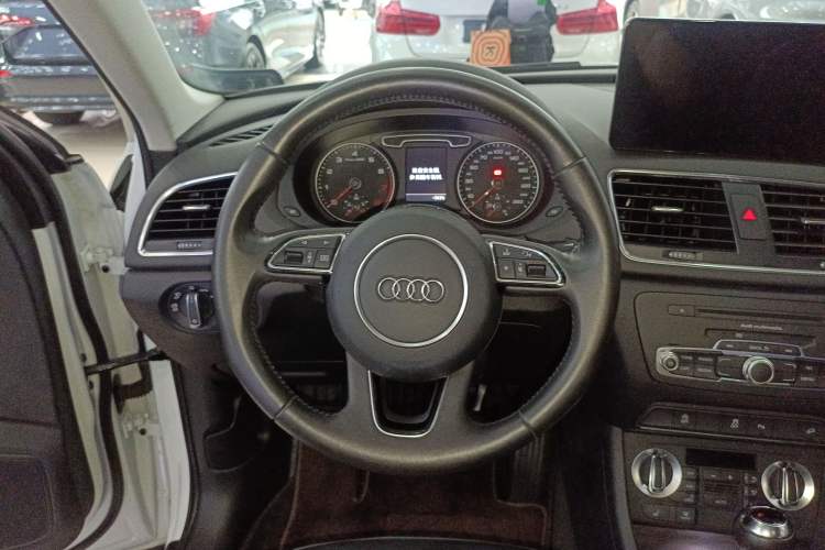 Used Audi Q3 2015 35 TFSI quattro Technology Edition
