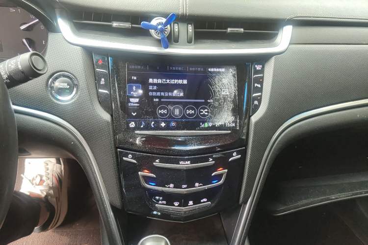 Used Cadillac XTS 2018 28T Tech Edition Audio And AC Panel