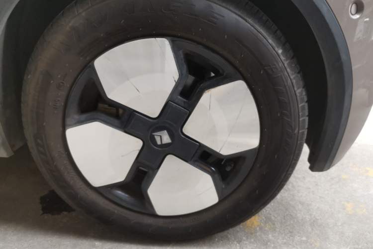 Used Baojun KiWi EV 2023 DJI Edition Lithium Iron Phosphate Right Front Wheel Hub