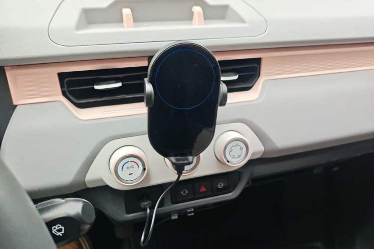 Used Chery QQ QQ Ice Cream 2022 170km Sundae Phosphate Lithium-Ion
