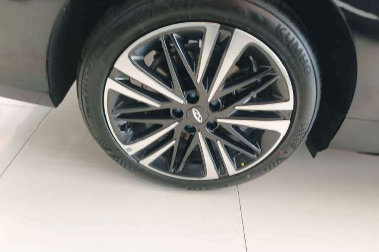 Used Chery Arrizo 8 2025 2.0T DCT Sport