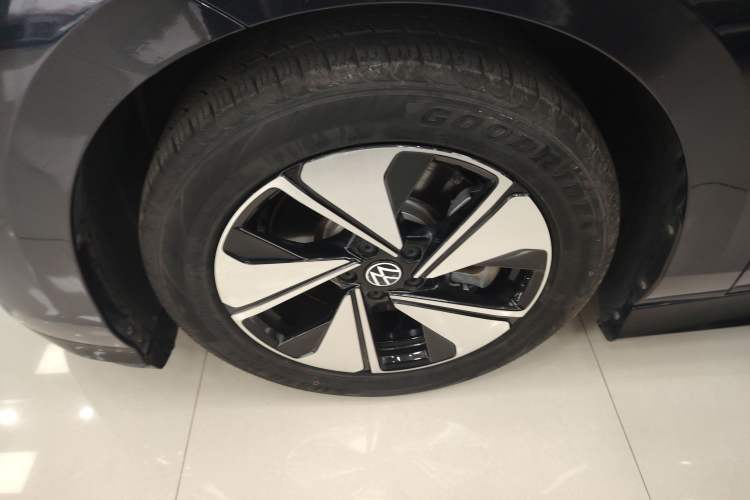 Used Volkswagen ID.7 VIZZION 2024 AIR model
