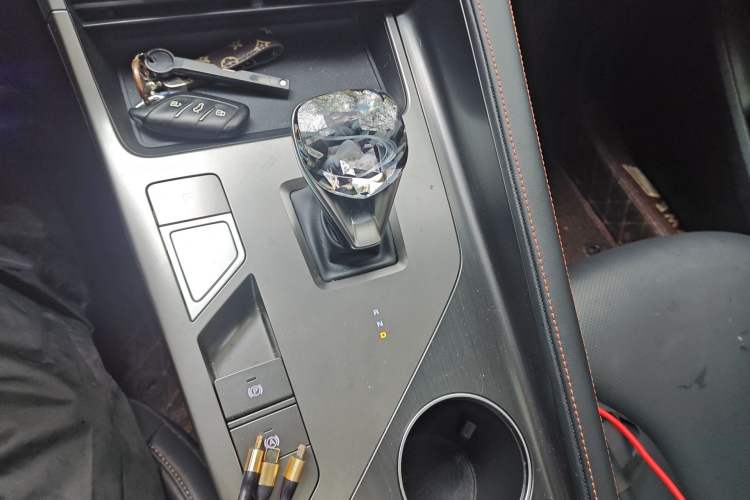 Used Roewe RX5 New Energy 2023 eRX5 Super Hybrid Prestige Edition Gear Lever