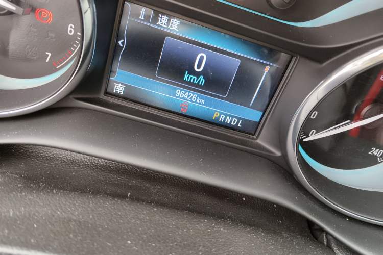 Used Buick Envision 2016 28T Four-Wheel Drive Elite Version Odometer Close Up