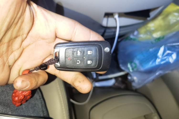 Used Buick GL8 2018 28T Luxury Model China VI Standard Vehicle Key