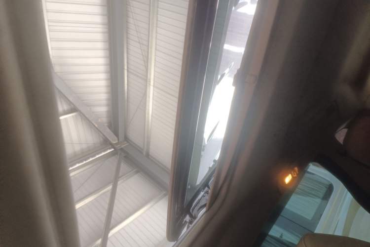 Used Buick GL8 2023 Facelifted Land Cruiser Executive Luxury Version