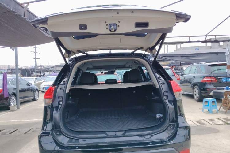 Used Nissan X-Trail 2020 2.5L XL ITS CVT 4WD Deluxe Navigation Edition Trunk