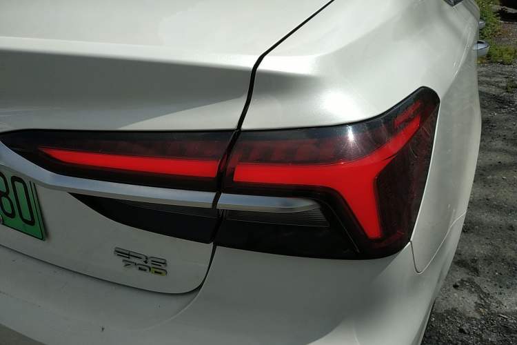 Used Rising ER6 2021 New Dynamic Edition 620km Smart Enjoyment Version Right Rear Taillight