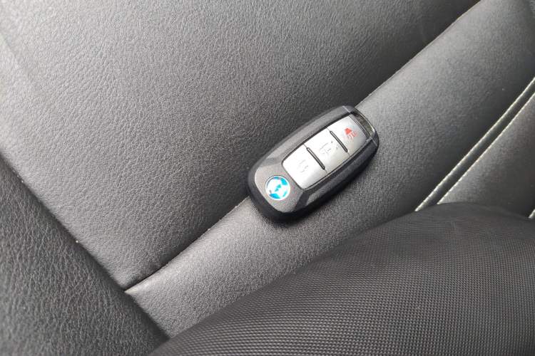 Used Venucia T90 2018 2.0L CVT Smart Connect Luxury Edition China V Standard
