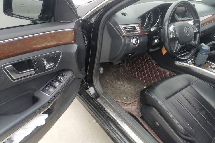 Used Mercedes-Benz E-Class 2015 Facelift E 200 L