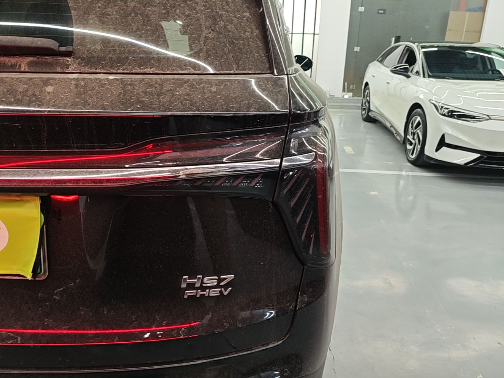 Hongqi HS7 PHEV 2024 2.0T PHEV Four-Wheel Drive Flagship Edition 6 Seats — снимка 9
