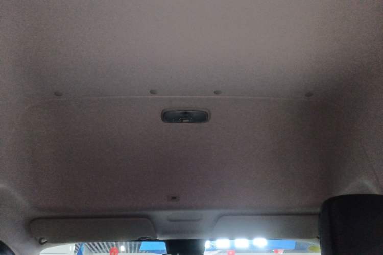 Used Ford Transit 2023 2.0T Gasoline Automatic Multi-Function Commercial Vehicle Mid-Drive Mid-Roof 5/6 Seats