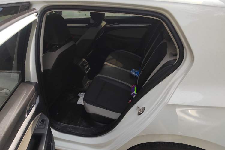 Used Volkswagen Golf 2023 Facelift 280TSI DSG Pro Left Rear Seat