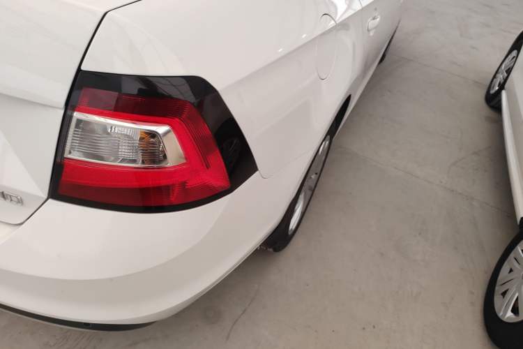 Used Skoda Rapid 2019 1.5L Automatic Comfort Edition China VI Standard