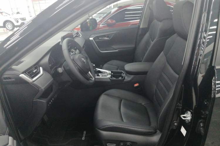 Used Toyota RAV4 2023 Dual-Engine 2.5L E-CVT Two-Wheel Drive Elite Plus Edition Left Front Seat