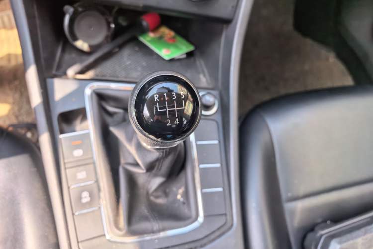 Used Volkswagen Bora 2021 1.5L Manual Fashion Smart Connect Edition
