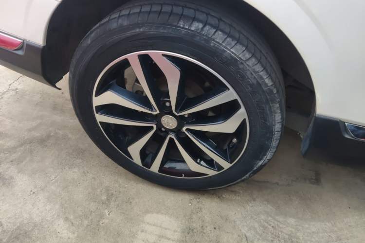 Used Venucia T90 2017 2.0L CVT Smart Edition Right Rear Wheel Hub