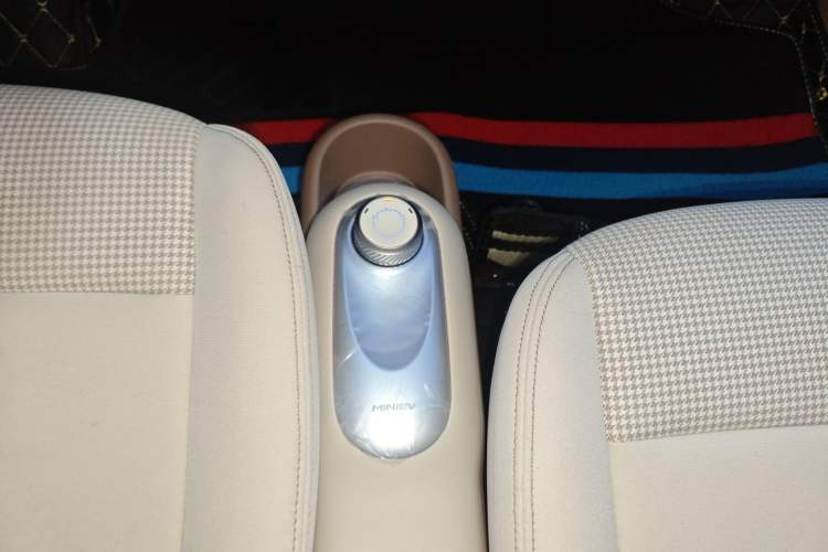 Used Wuling Hongguang MINIEV 2025 Four-Door Version Advanced Edition
